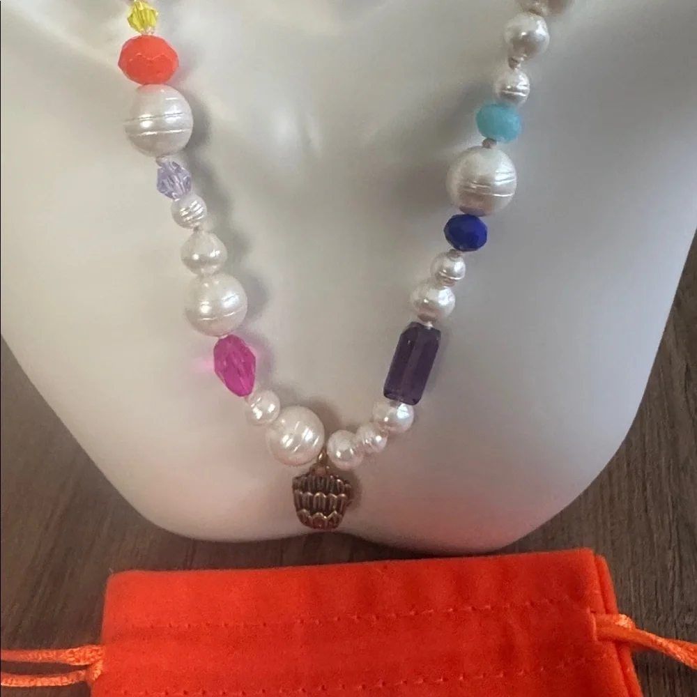 KURT GEIGER Eagle Charm Pearl Beaded Necklace - Picture 4 of 6